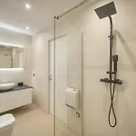 Moderne 2 Chambres, Carre D'or- Coeur De A2b194 *