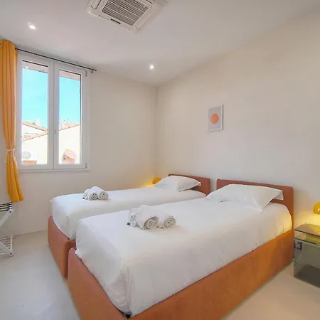 3 Pieces Climatise Refait A Neuf En 2025 Carre D'or A2b194 Apartment Cannes